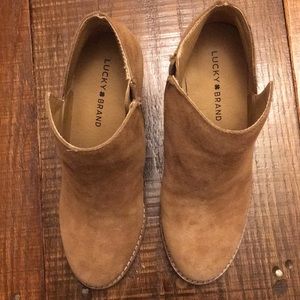 8.5 Lucky Brand wedge booties